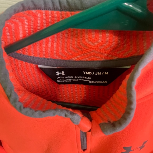 Under Armour 1/2 Zip - Picture 2 of 3